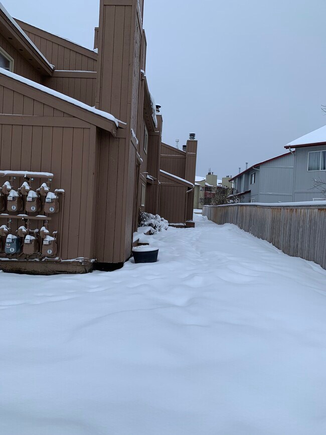 Foto del edificio - 10276 Jamestown Dr