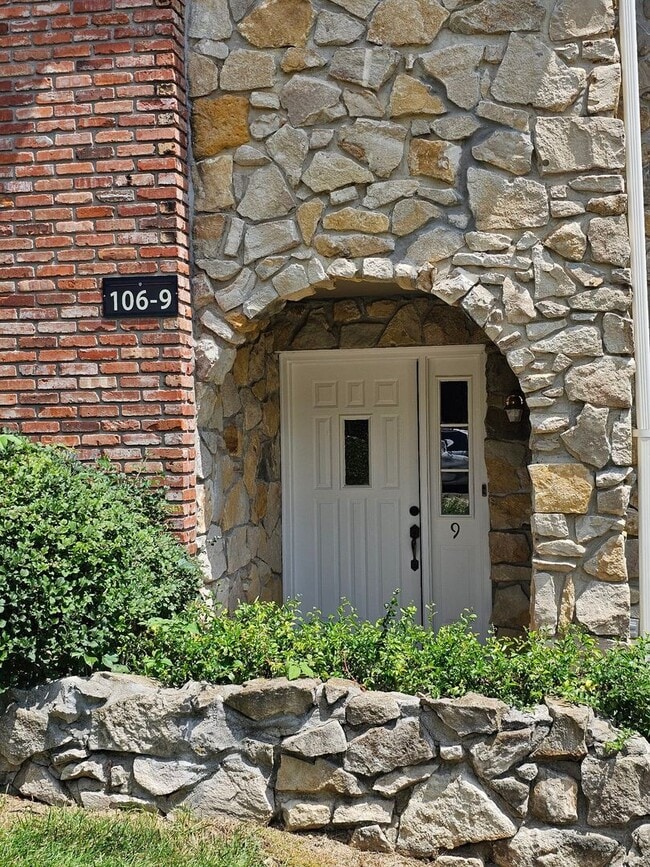 Building Photo - 106 Grn Mdws Rd