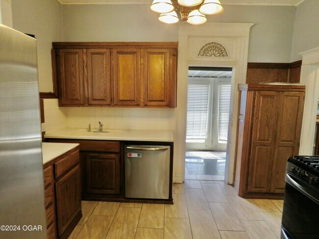 Foto del edificio - 317 W Adams Ct
