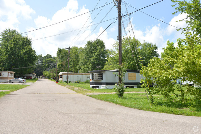 Trailer - 1751 E Ohio Pike