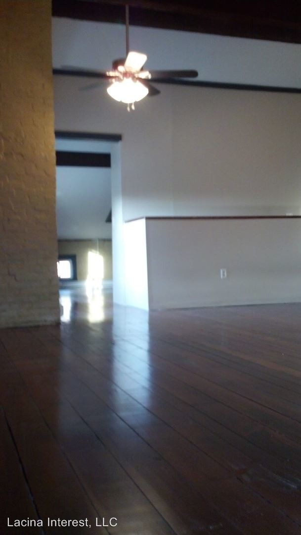 Building Photo - 272 W McMicken Ave