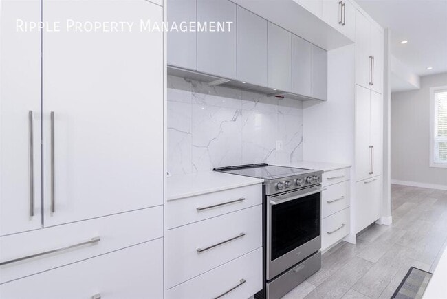 Building Photo - 50% Off Your first Months Rent! Modern 3 B...