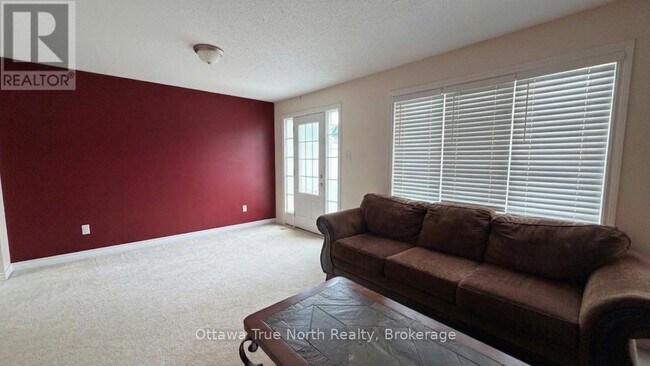 Building Photo - 305 Menorca Dr