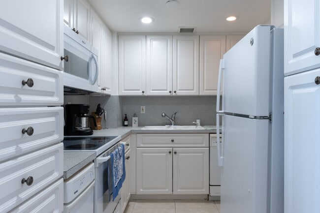 Photo - 2600 N Flagler Dr Apartment