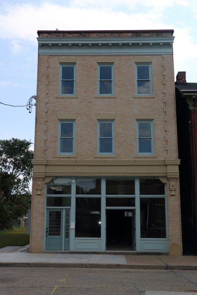 Building Photo - 1109 Liverpool St