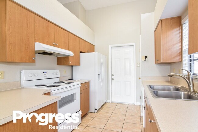 Foto del edificio - 1440 Tiverton Dr