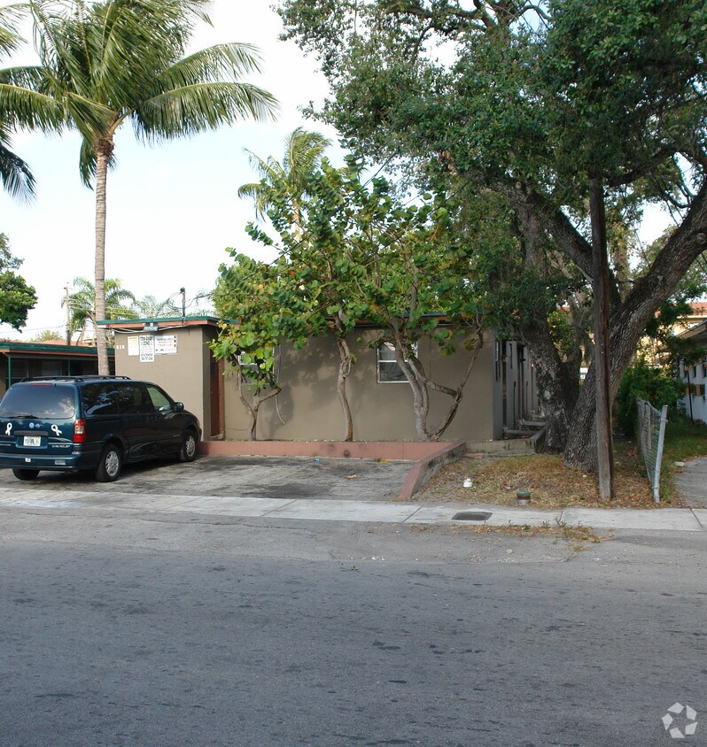 Foto del edificio - 509-515 NW 23rd Ave