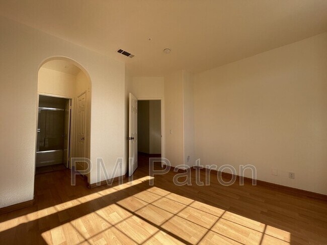Building Photo - 4548 Montecito Dr