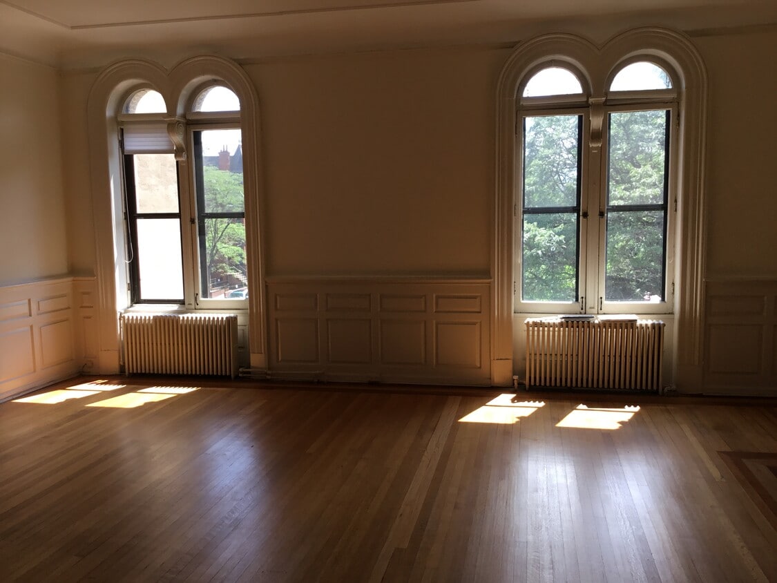 Primary Photo - 385 State St