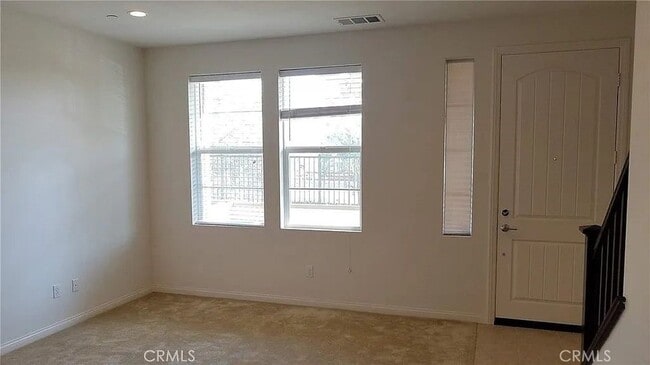 Building Photo - 908 N Acacia Ct