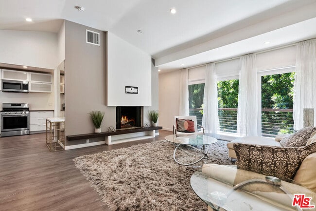 Building Photo - 3729 Reklaw Dr