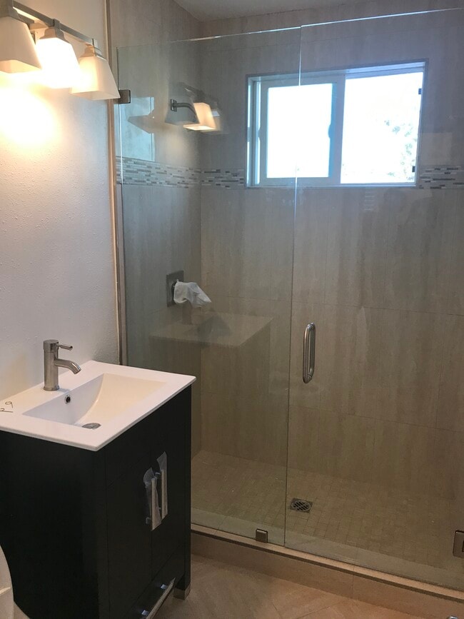 Photo - 229 Bicknell Ave (Santa Monica, CA) Apartment