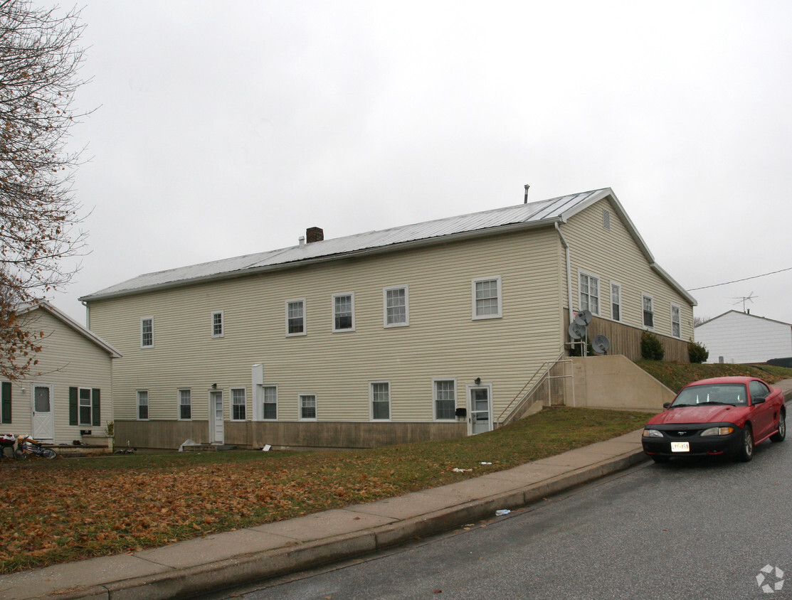 Building Photo - 70-72 S Church St