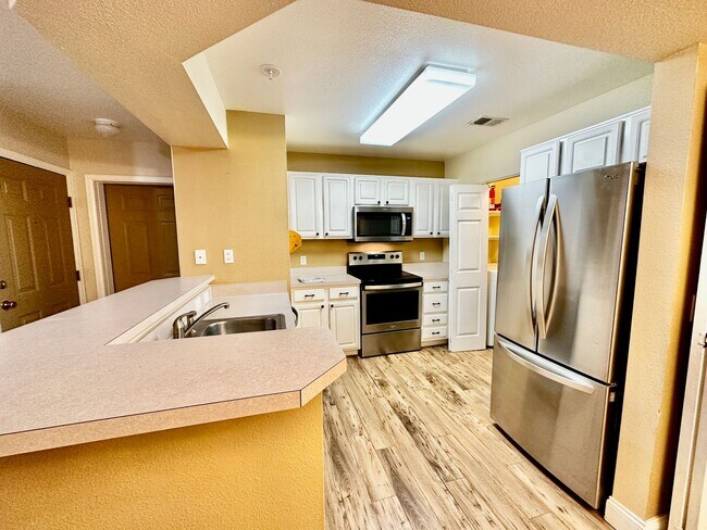 Building Photo - 4545 Wheaton D190-199