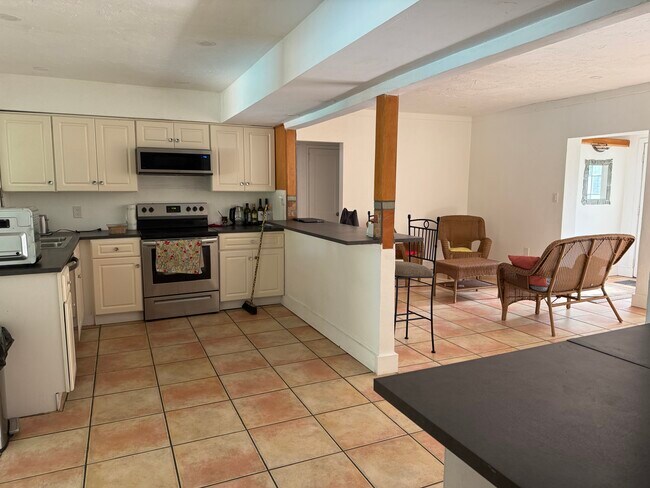 Foto del edificio - 451 NE 134th St