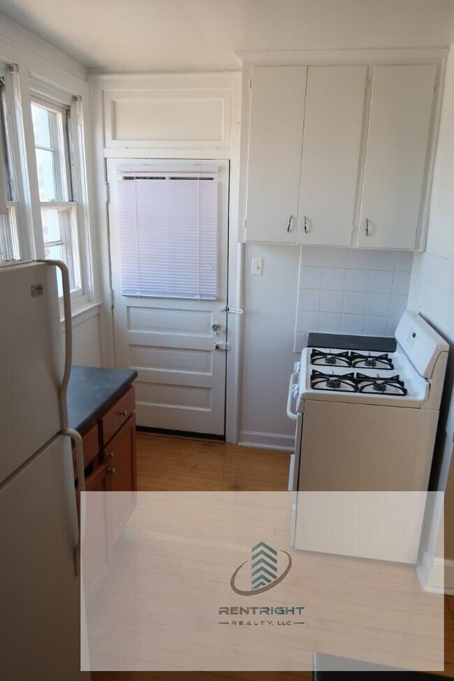 Foto del edificio - 1456 W Highland Ave