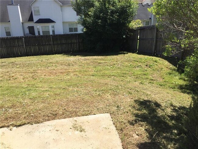 Foto del edificio - 2562 Rambling Way