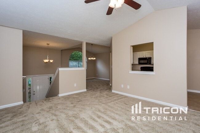 Building Photo - 5795 Wellborn Oaks Ct