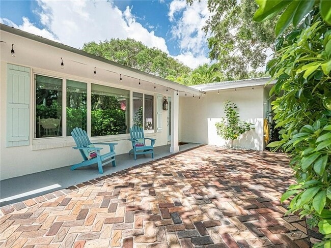 Building Photo - 912 Jasmine Ln