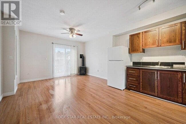 Building Photo - 159 Church St