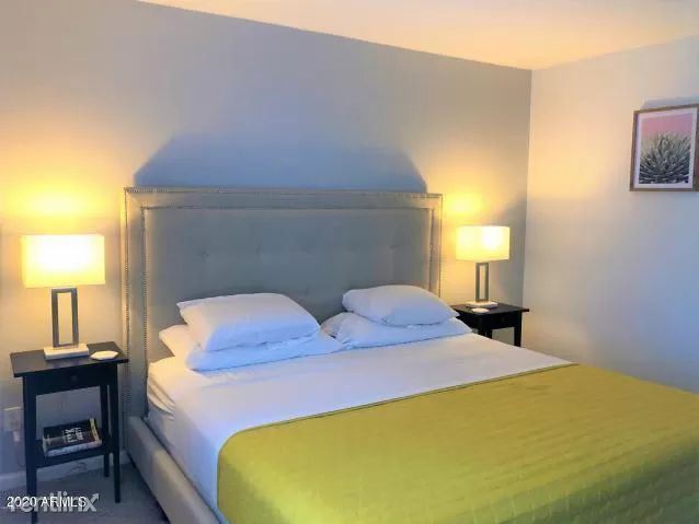 Foto del edificio - 1 br, 1 bath  - 740 W Elm St Unit 111