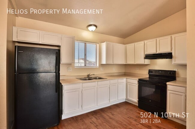 Building Photo - 502 N 104th St