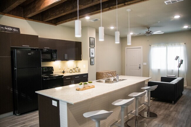 Foto del edificio - 135 Indiana