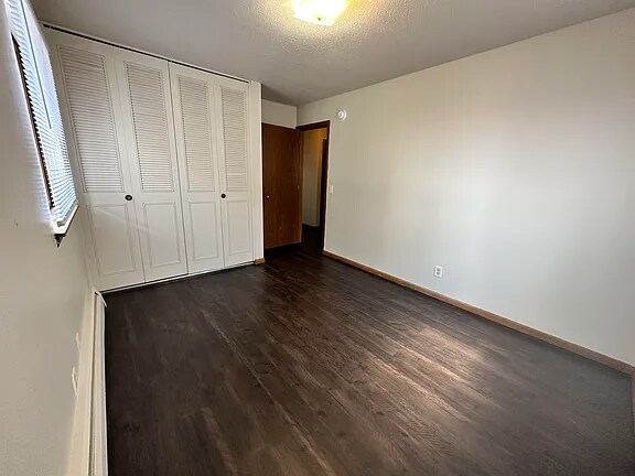 Foto del edificio - 1321 Division St