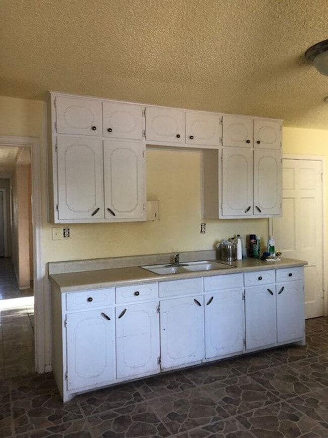 Foto del edificio - For Lease - 9468 W 26th - Odessa, TX