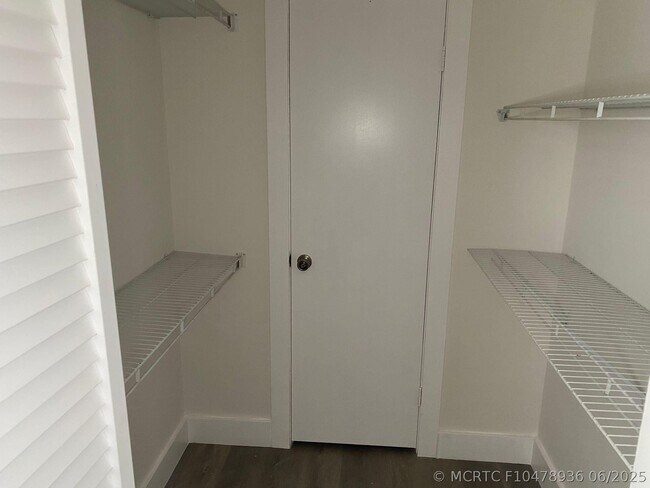 Foto del edificio - 11266 SW 12th St