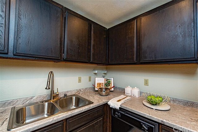 Building Photo - 22890 Hilton Head Dr