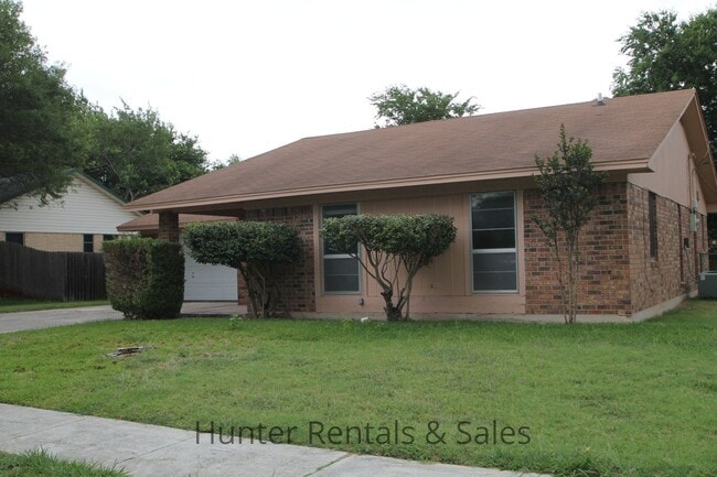 Building Photo - Established Neighborhood!