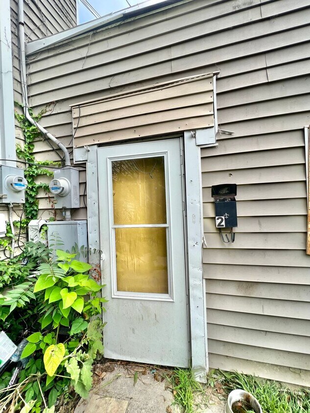 Primary Photo - 1215 Emily St