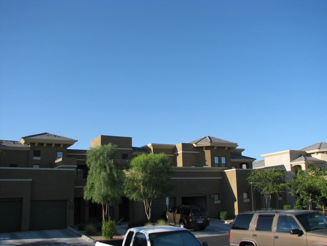 Foto del edificio - 295 N Rural Rd