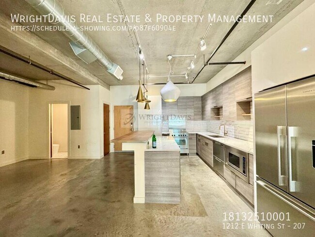 Foto del edificio - 1212 E Whiting St