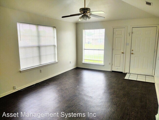 Foto del edificio - 3 br, 2 bath House - 3113 Cedar Hill