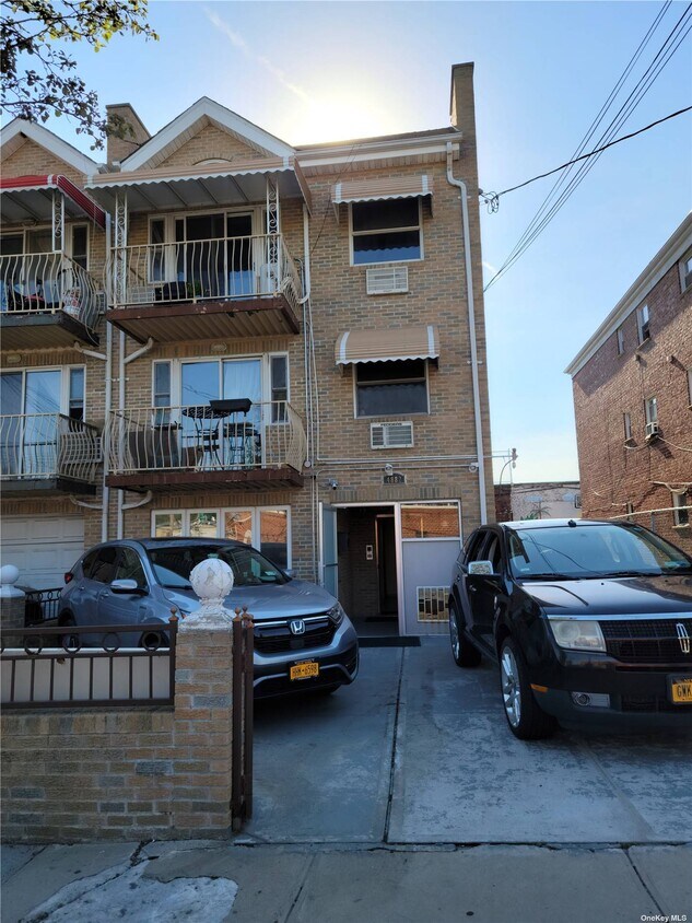 Foto principal - 48-82-82 37th St