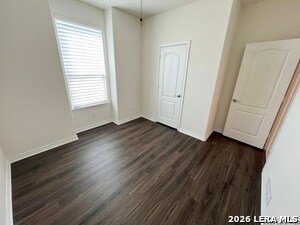 Foto del edificio - 2118 Themis Wy