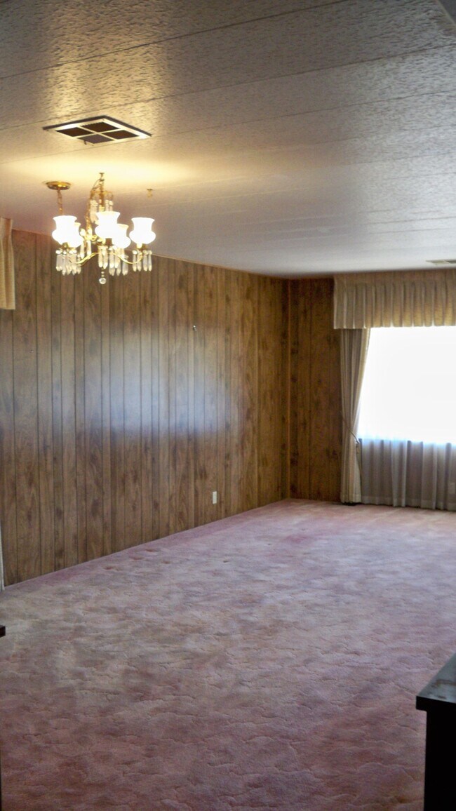 Building Photo - 26111 Kentia Palm Dr
