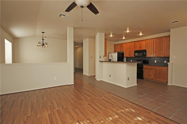 Building Photo - 3765 Castle Rock Dr