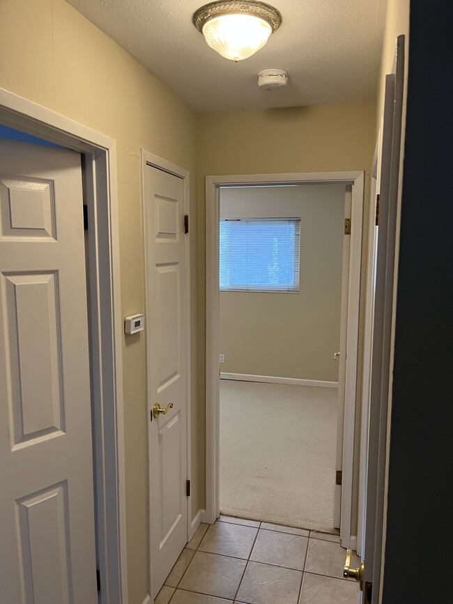 Building Photo - 2279 Cuadra Ct