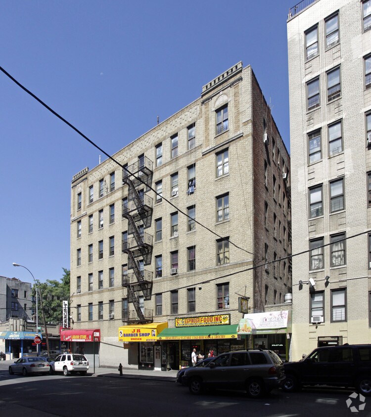 Foto principal - 325 E 194th St