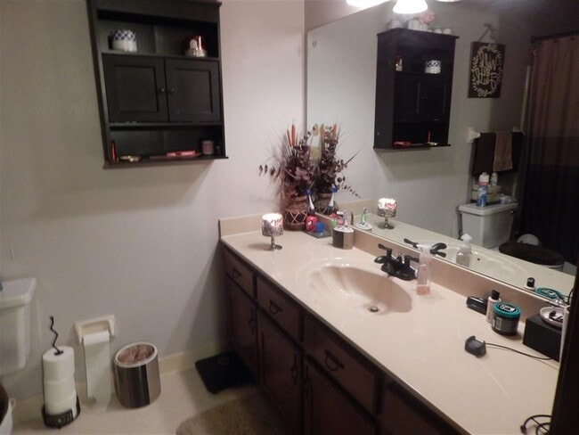 Building Photo - 2960 New London