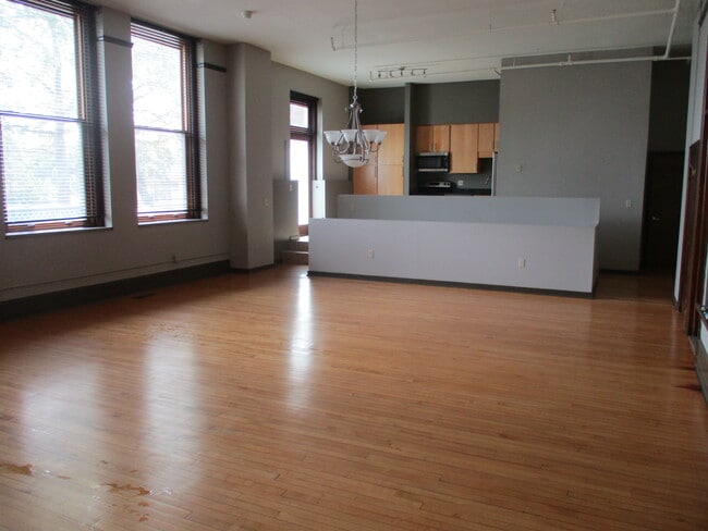 Apartment 208 - Grant School Lofts