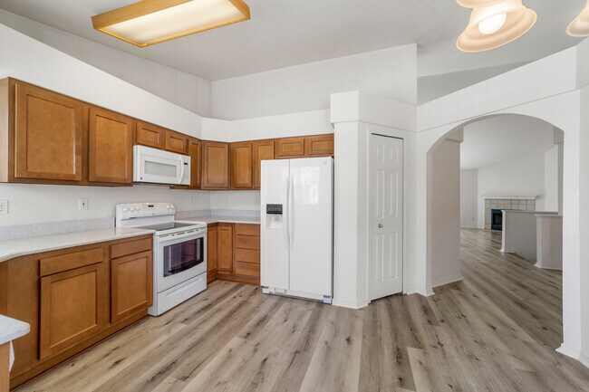 Building Photo - 9288 Prairie Clover Dr