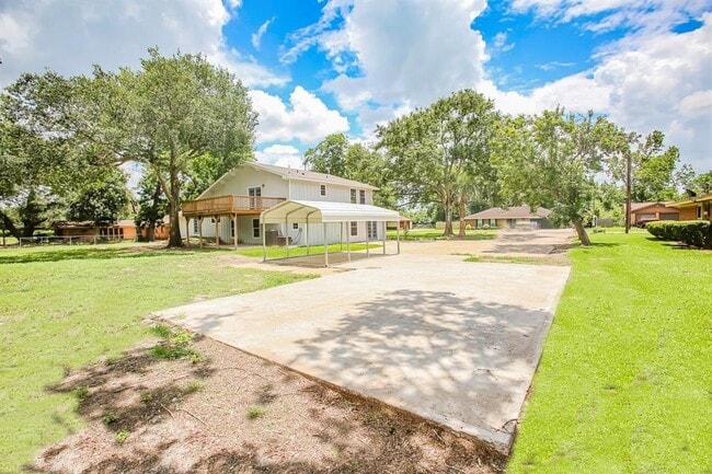 Building Photo - 707 Avenue C