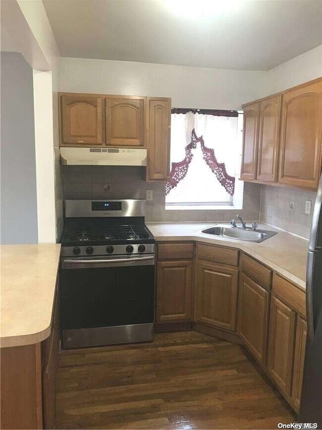 Building Photo - 713 Jerome St