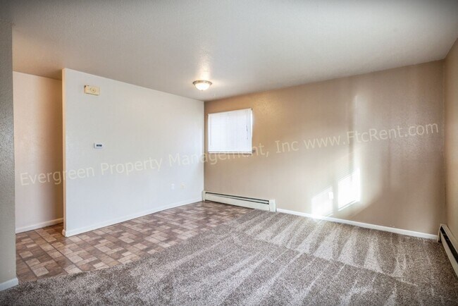 Building Photo - 1301 Burton Ct