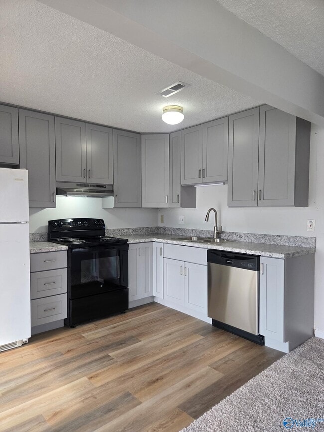 Foto del edificio - 12100 Carriage Ct SE
