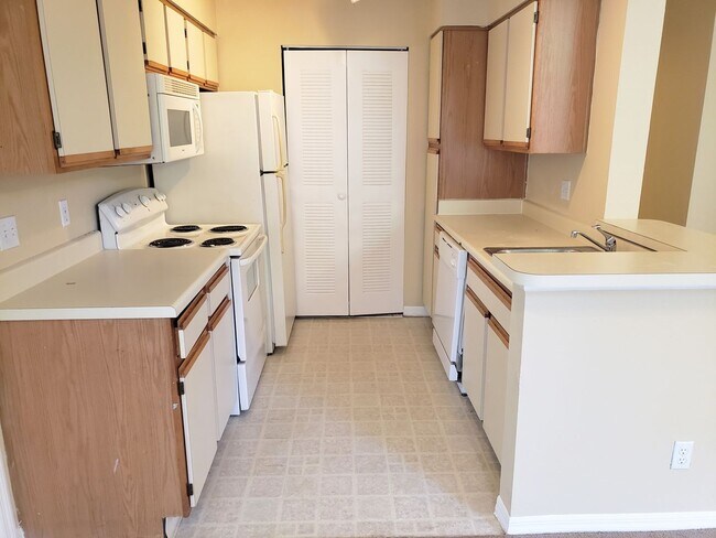 Foto del edificio - **For Sale w. Outside Agent** TW2127